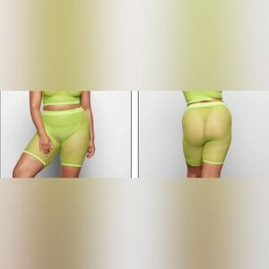 NWOT SKIMS Perforated Seamless Short Lime Womens 4X